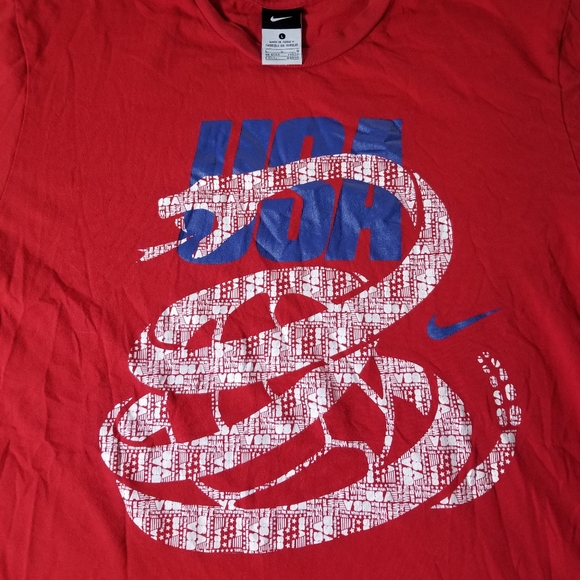 Nike USA Soccer Team Snake Logo Tee, Men's Size Large, GUC - Red - Picture 7 of 8